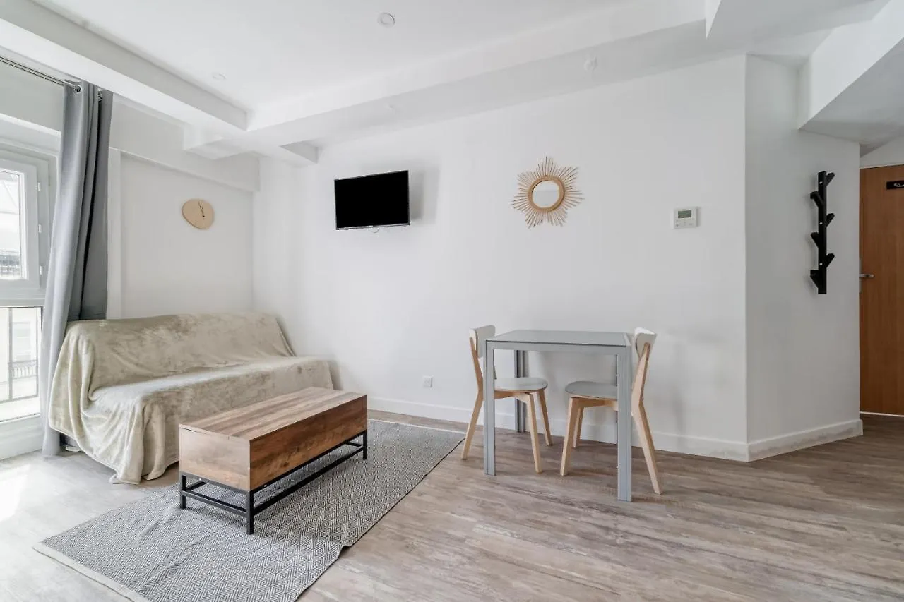 Apartment Beautiful Apartement Next To Galerie Lafayette Li Paris