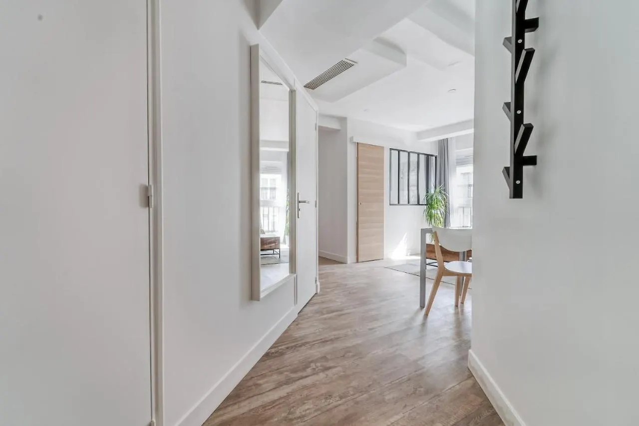 Apartment Beautiful Apartement Next To Galerie Lafayette Li Paris France